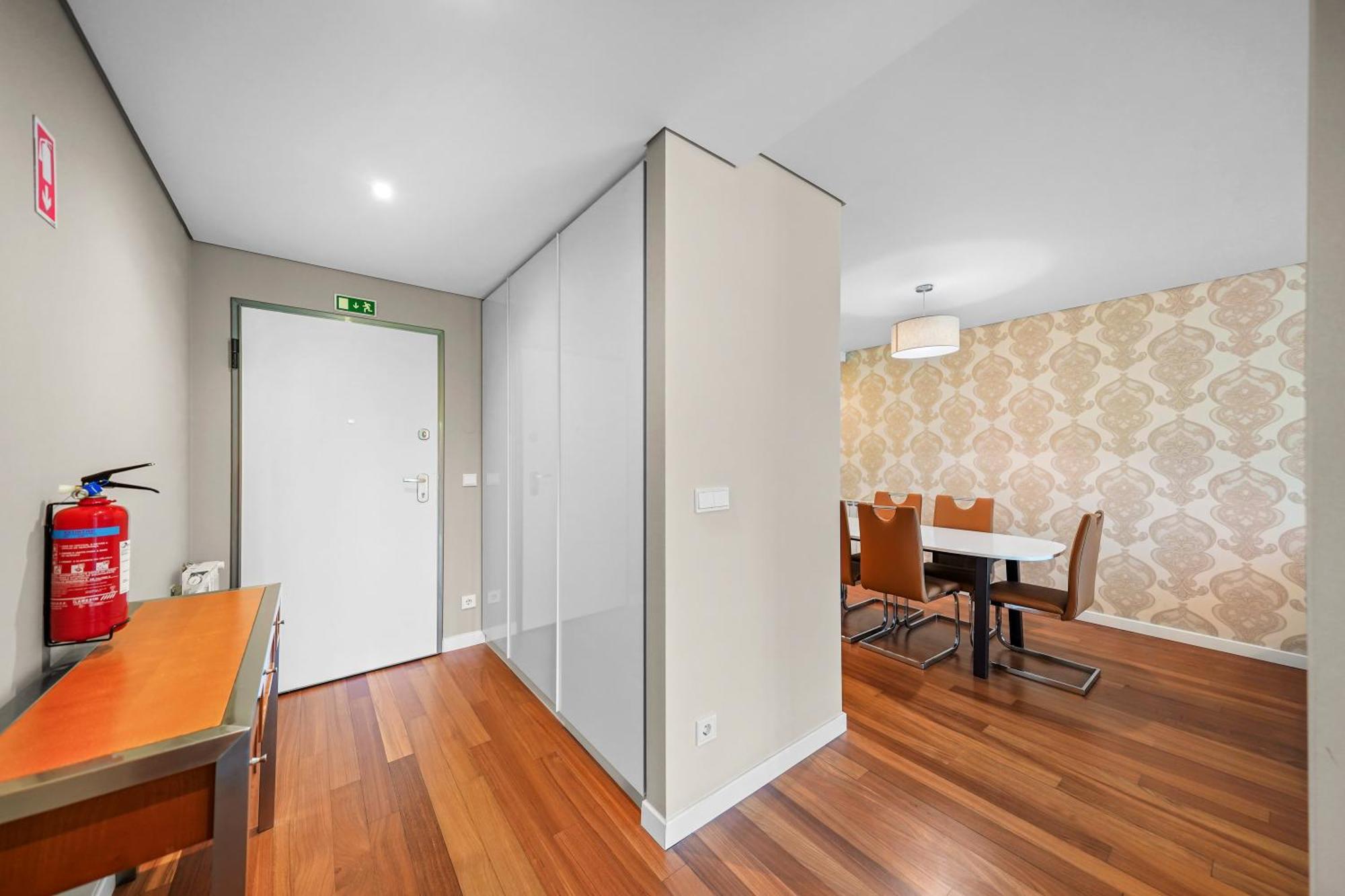 Bessa Luxury Flat By Amber Star Rent